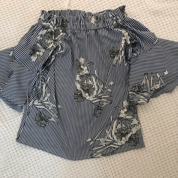 Blue and white striped floral off the shoulder top - Picture 4 of 5